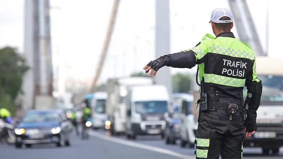 YENİ TRAFİK KANUNU TASLAĞI: CEZA ARTIYOR, AMA AMAÇ BİLİNÇ DÖNÜŞÜMÜ