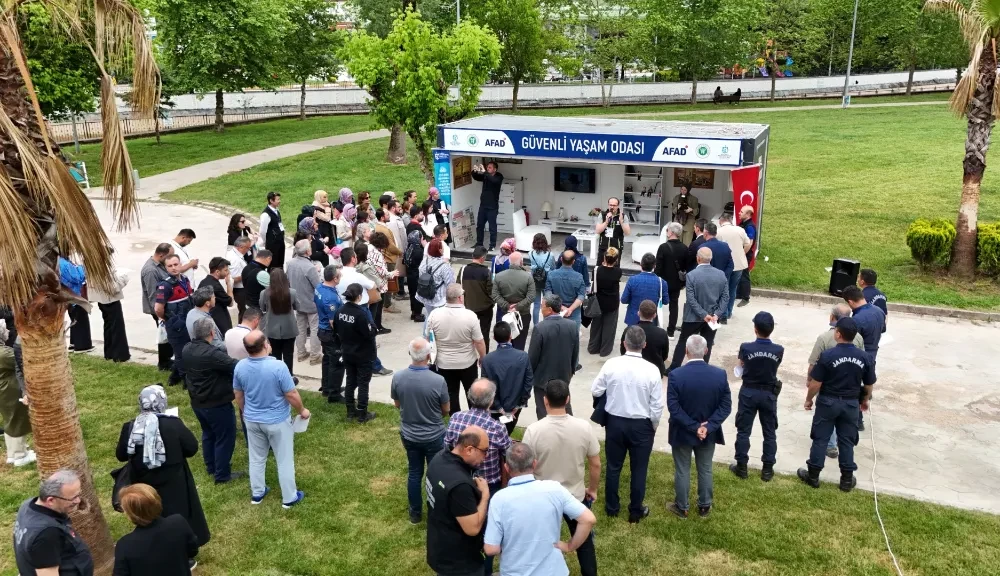 Büyükşehir bu kez Kandıra halkına afet bilinci aşıladı;  Olası afetlere karşı hazırlıklar sürüyor