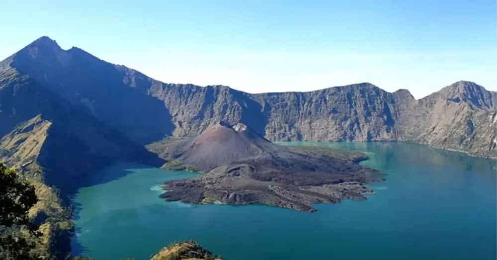 Yanardağın içine düşen turistin 4 gün sonra cansız bedeni bulundu