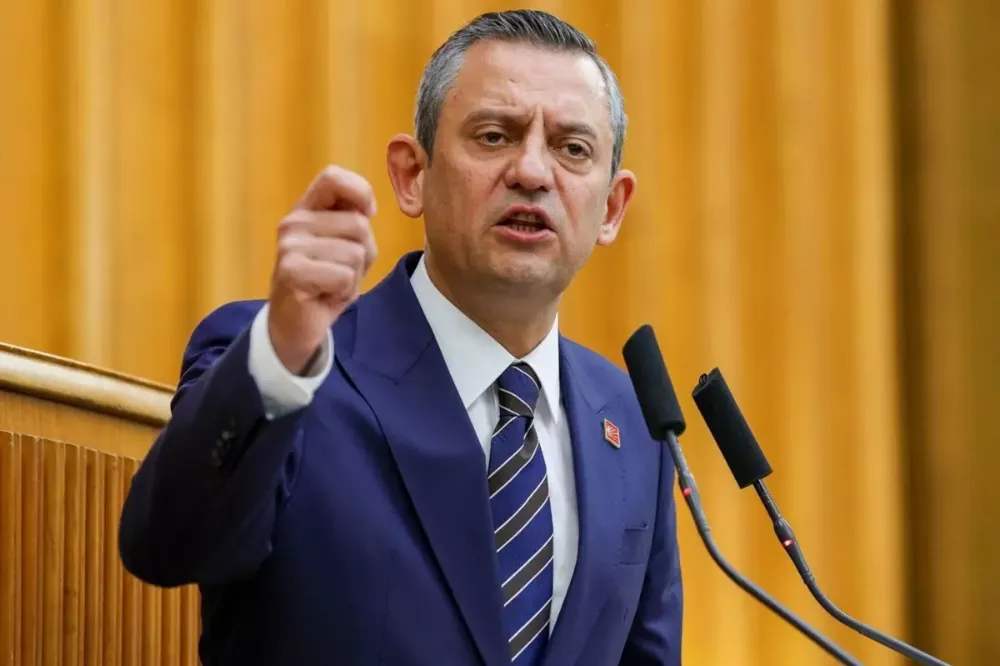 Özel