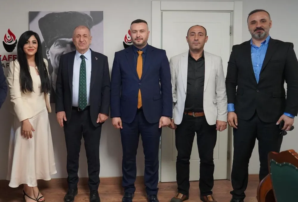Hilal Saraç ve Dört Duvar Derneği’nden Ümit Özdağ’a Geçmiş Olsun Ziyareti