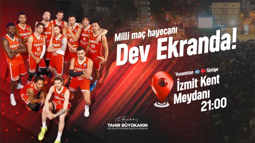 MİLLİ MAÇ KENT MEYDANI’NDA DEV EKRANDA