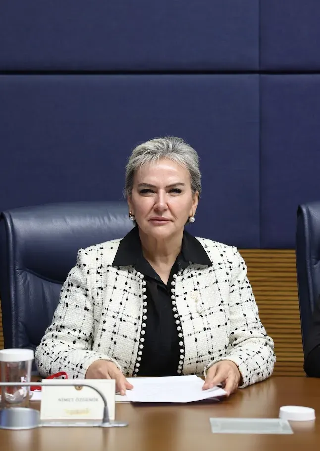 Milletvekili Nimet Özdemir’den Kalıcı Yaz Saati Uygulamasıyla İlgili Soru Önergesi